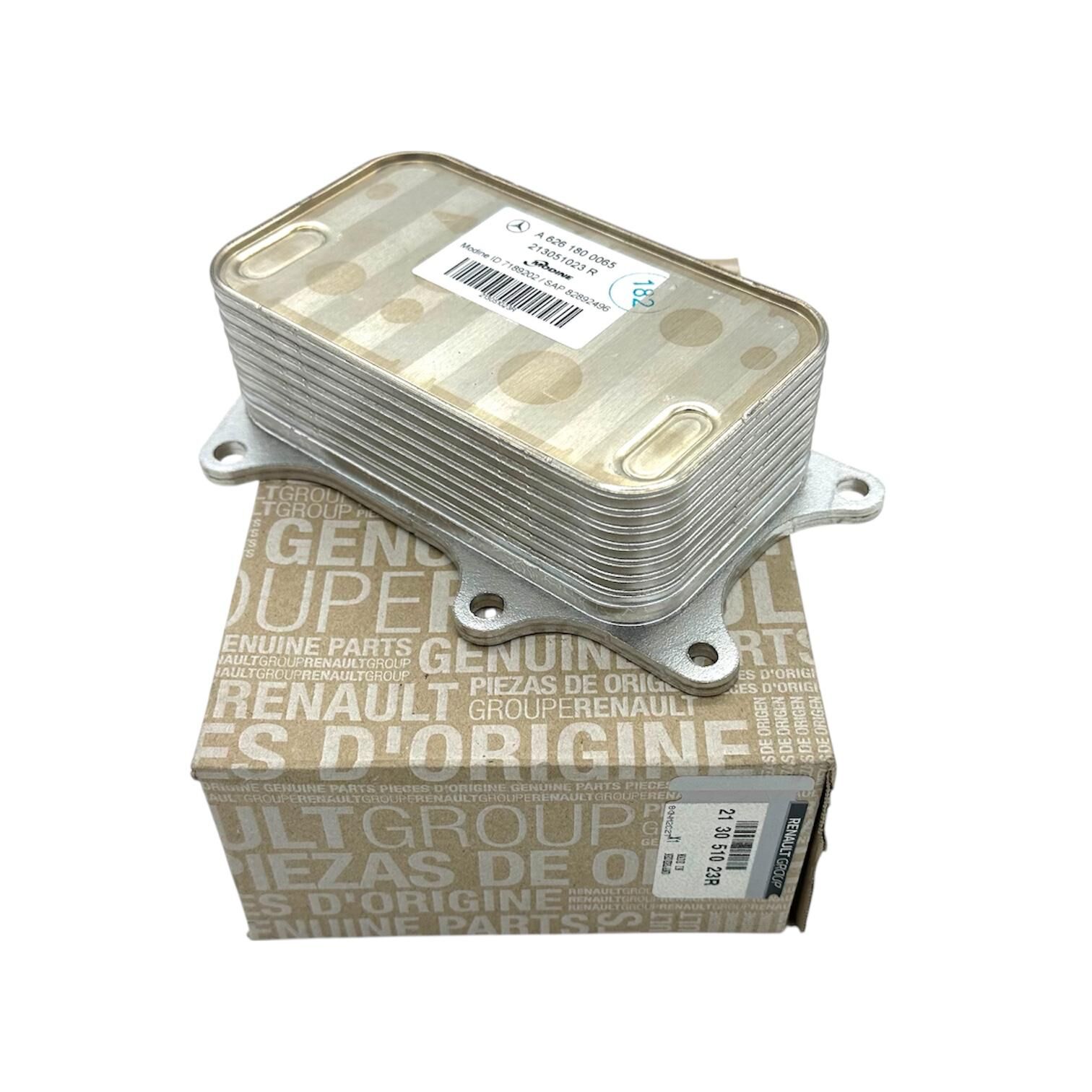 Mercedes W205 C200d 1.6 Dci Yağ Soğutucu Peteği A6261800065 213051023R