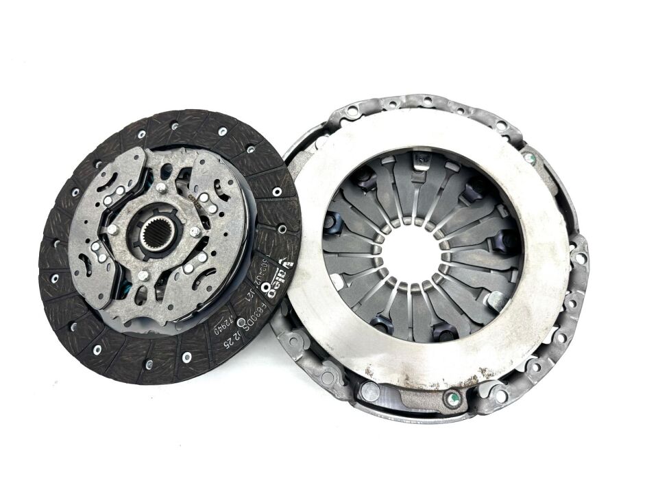 Renault Clio 5 1.0 Tce Debriyaj Seti 302052839R 302052859R