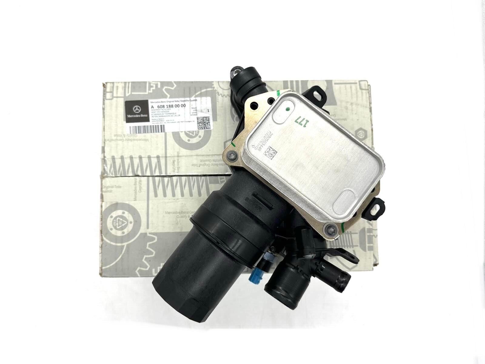 Mercedes A180d Cla 180d 1.5 Dci Adblue Motor Yağ Soğutucu A6081880000