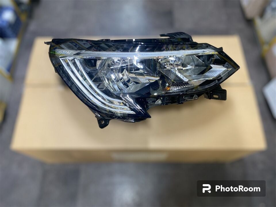 Renault Taliant Sağ Far Orjinal 260109945R