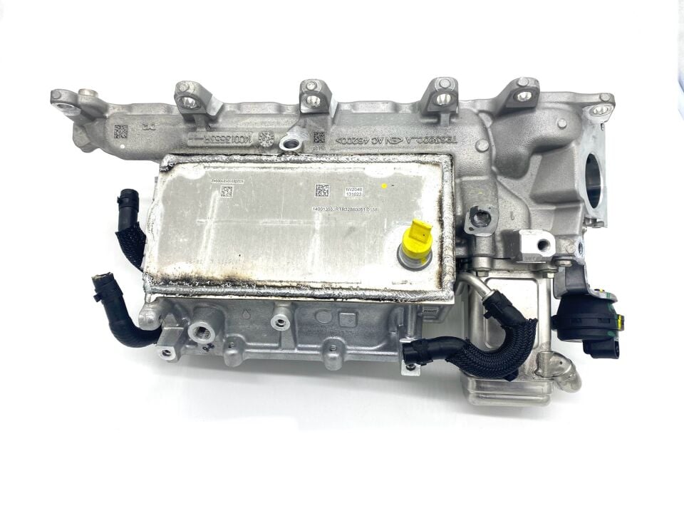 Renault Trafic 3 Master 4 2.0 Dci Adblue Emme Manifoldu Egr Soğutucu 140013553R